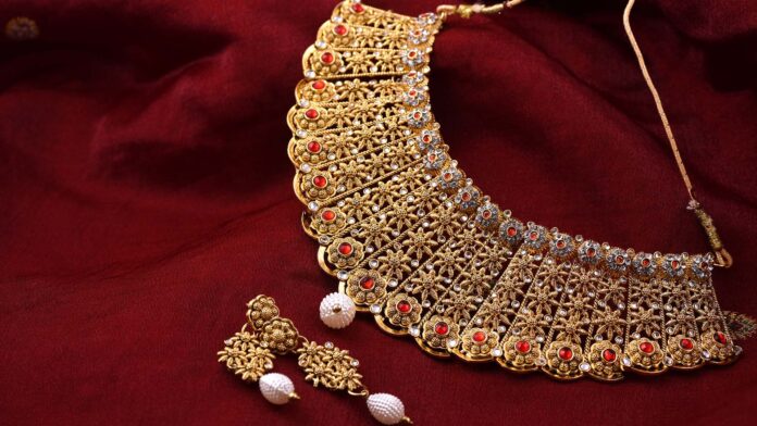 Artificial jewellery set for women