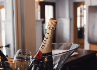 Why brut champagne remains the perfect partner for french gastronomy